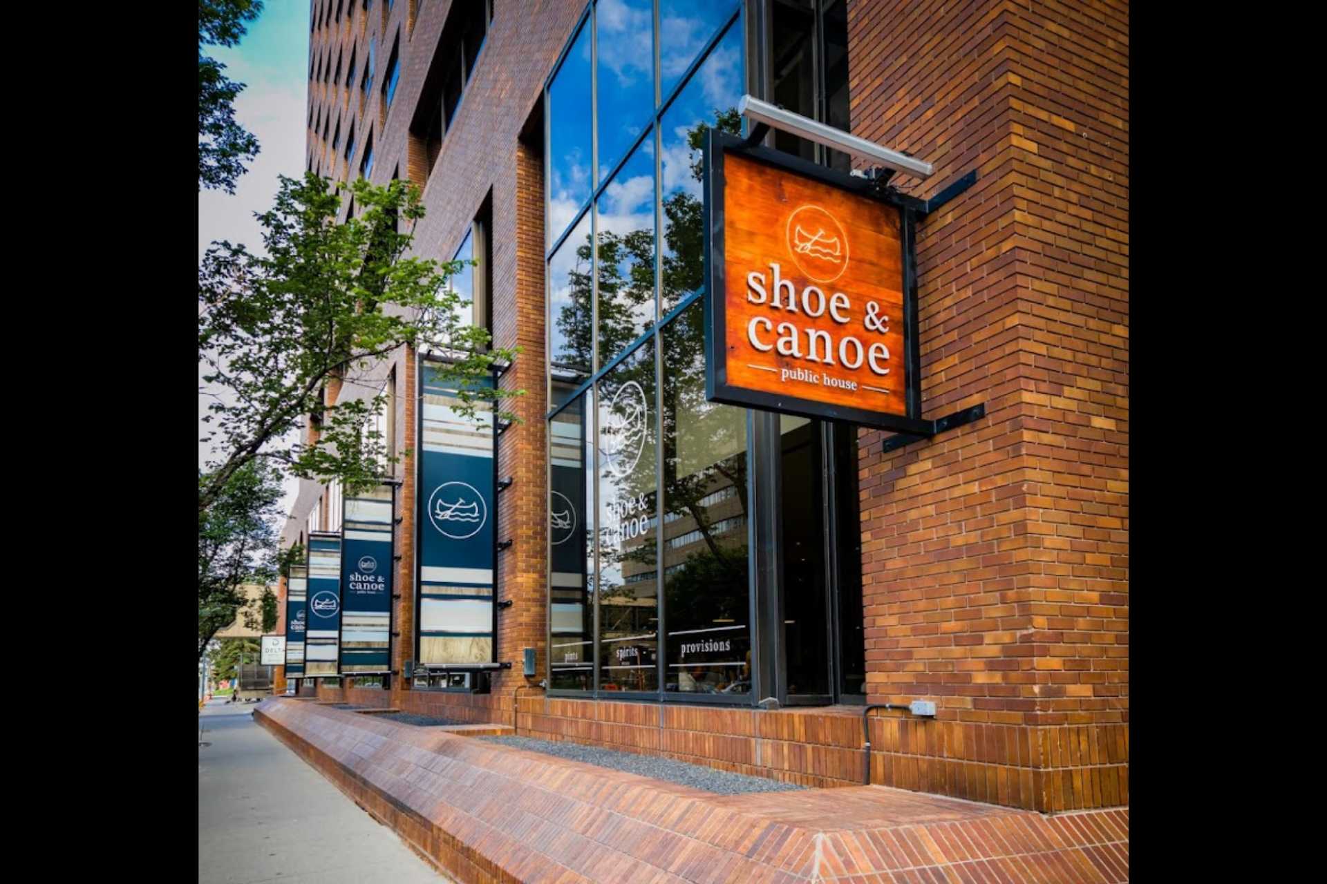 The Shoe and Canoe Public House